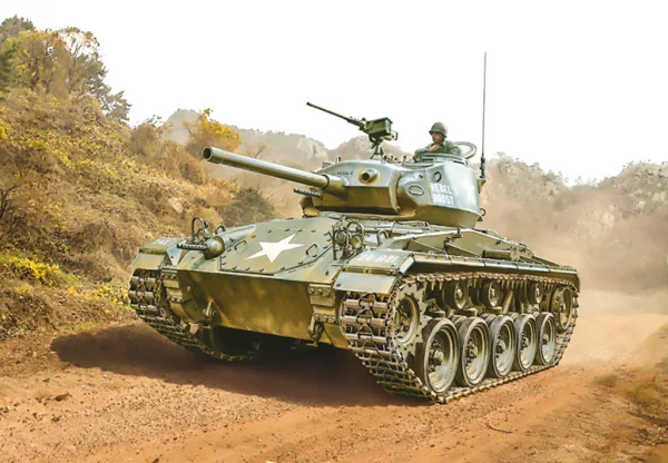 Italeri M24 Chaffee Korean War