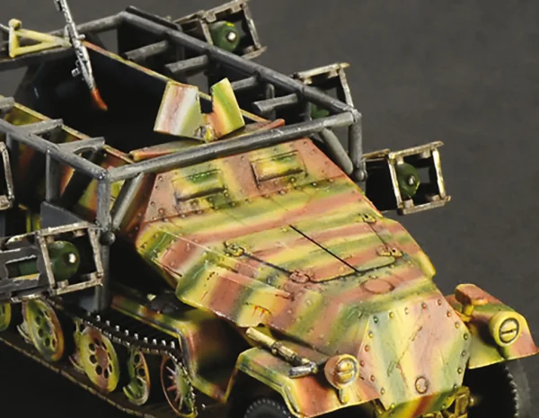 Italeri 1/72 Sd Kfz 251/1 Stuka Zu Fuss