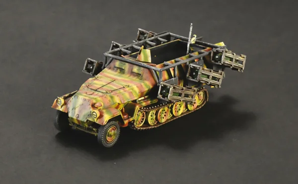 Italeri 1/72 Sd Kfz 251/1 Stuka Zu Fuss