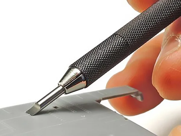 Tamiya Modelling Flat Chisel Blade 2mm