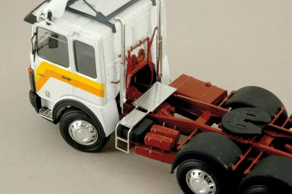 Italeri Man 26 321 Formel Six Disc — image 8 of 13