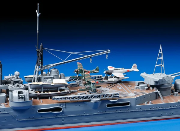 Tamiya 1/350 Mogami Heavy Cruiser With Gun — image 5 of 13