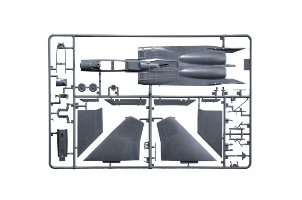 Italeri McDonnell Douglas F-15E Strike Eagle — image 3 of 11