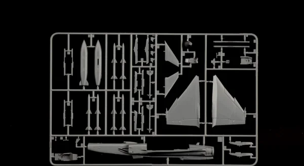 Italeri JAS-39 Twin Seater &mdash; image 3 of 14