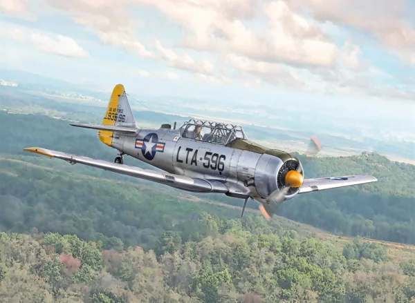 Italeri T-6G Texan — image 2 of 5