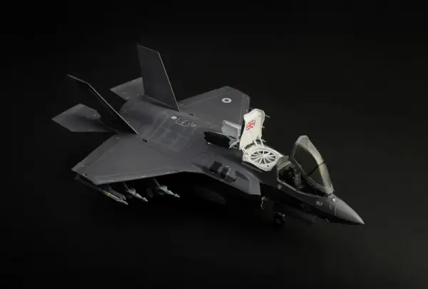 Italeri F-35B Lightning II &mdash; image 10 of 10