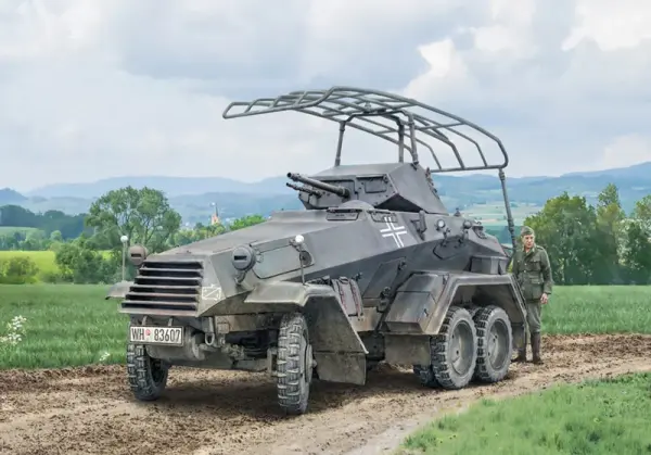 Italeri Sd.Kfz. 232. 6 Rad — image 4 of 12