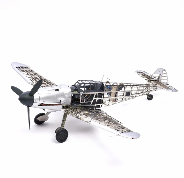 Artesania 1:16 Messerschmitt Bf109 Metal Kit — image 1 of 17