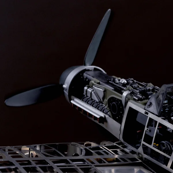 Artesania 1:16 Messerschmitt Bf109 Metal Kit — image 3 of 17