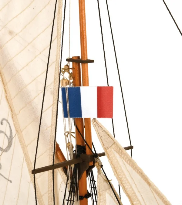 1/50 Jolie Brise Cotre Pilote du Havre Racing Cutter Southampton — image 4 of 17