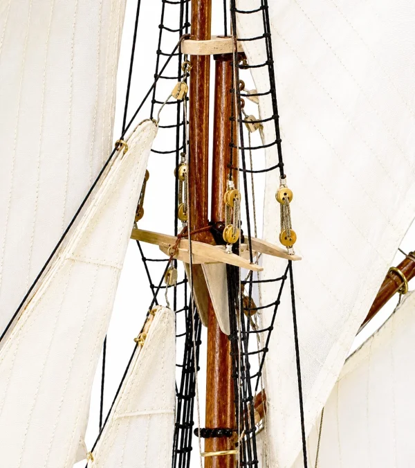 Artesania Bluenose II &mdash; image 3 of 18