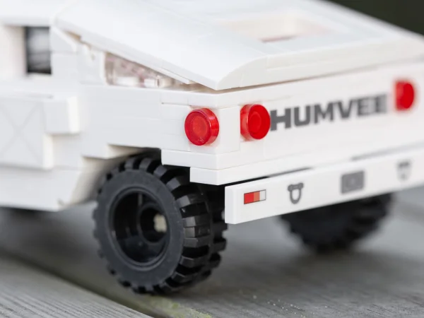 1:24 Humvee off- road truck - 328pcs