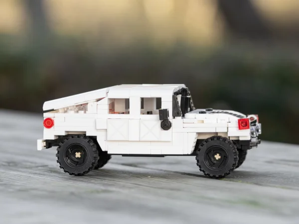 1:24 Humvee off- road truck - 328pcs