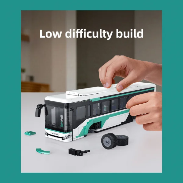 1:43 Iveco Crossway Bus - 832 pcs — image 2 of 13