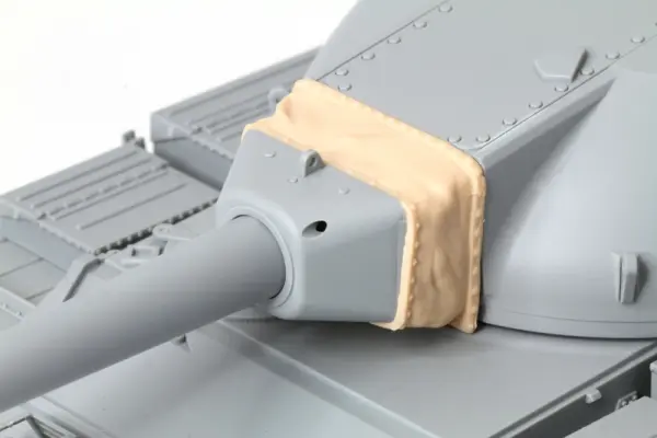 Dragon 1/35 British Heavy Tank Conqueror &mdash; image 4 of 16