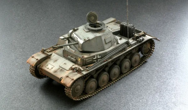 Dragon 1/35 Pz.Kpfw.II Ausf.C w/Interior (Magic Track - Bonus figure set - metal bucket - uniform and GEN 2 w