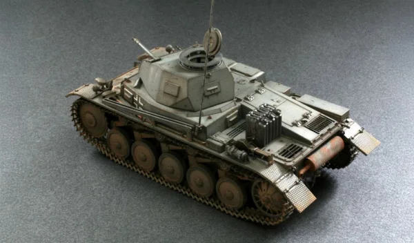 Dragon 1/35 Pz.Kpfw.II Ausf.C w/Interior (Magic Track - Bonus figure set - metal bucket - uniform and GEN 2 w