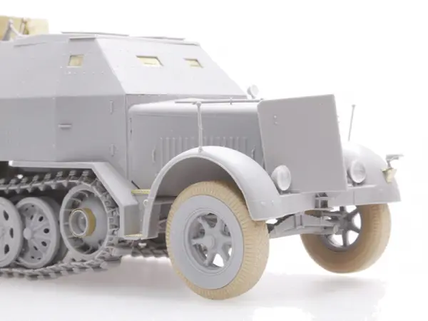 Dragon 1/35Sd.Kfz 7 W/3.7Cm Flak — image 7 of 11