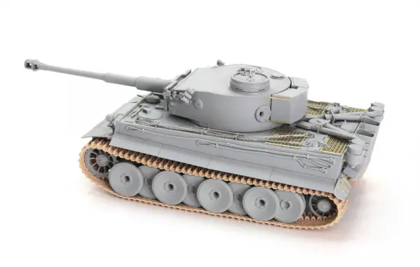 Dragon 1/35 Tiger I Initial Production &mdash; image 5 of 13