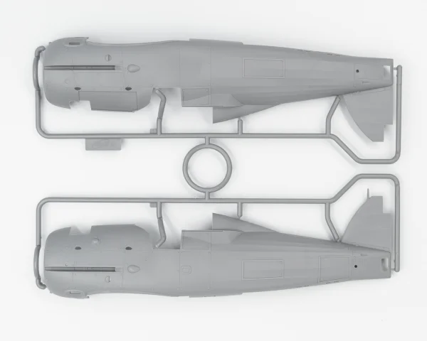 Gloster Sea Gladiator Mk.II with 3 Royal Navy Pilot Figures