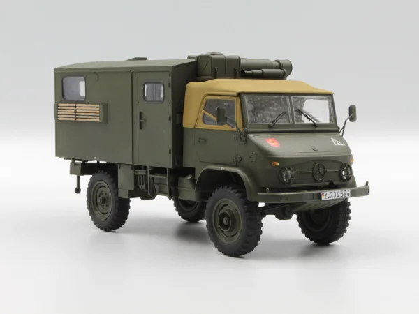 Unimog S 404 with box body - German military truck