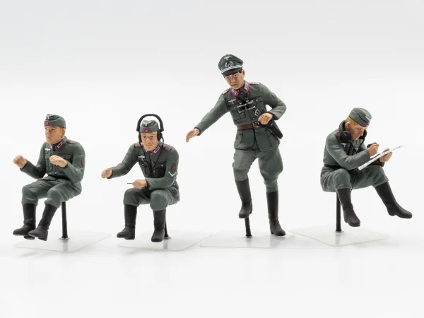 German Command Vehicle Crew (1939-1942) 4 Figures