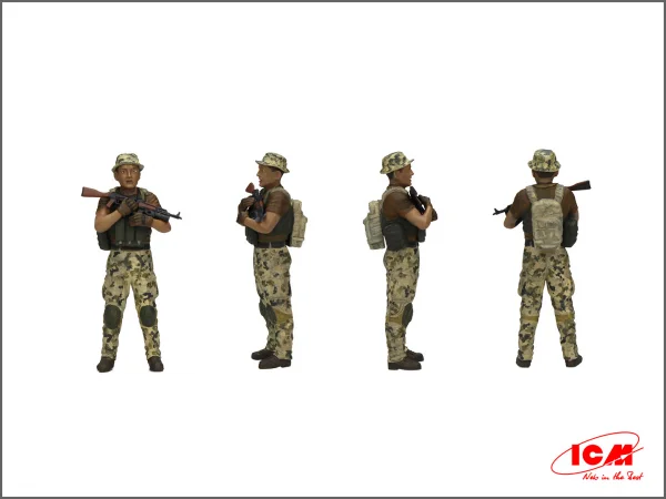 Journalists in War (4 figures)