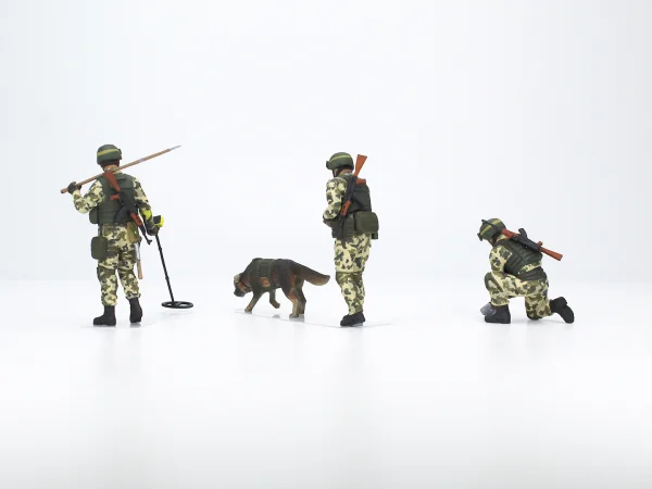 To be ahead - to save the life - Sappers of the Armed Forces of Ukraine (3 figures) — image 7 of 11