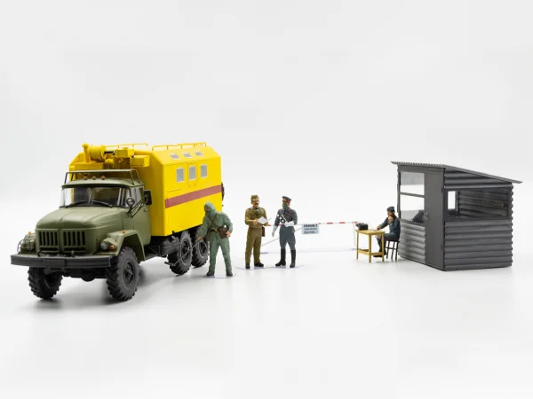 Chernobyl #1 Radiation Monitoring Station (ZiL Truck - Barrier Checkpoint & 5 Figures)