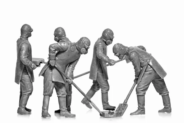 Chernobyl #3 Rubble Cleaners (5 Figures)