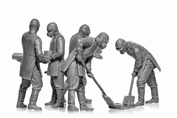 Chernobyl #3 Rubble Cleaners (5 Figures)