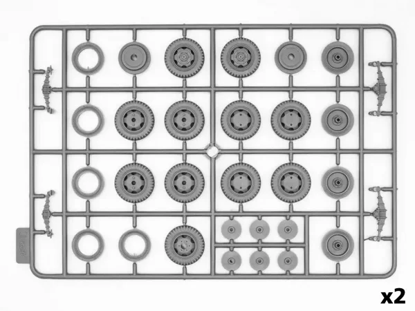 WWII U.S. Military Vehicles - G7117 - Studebaker US6-U3 - Studebaker US6-U5 (Set of 3 Trucks)