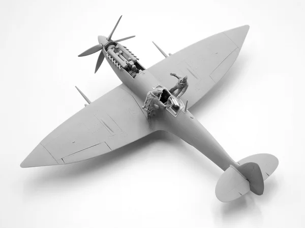 WWII RAF Airfield Diorama Set with 7 Figures & 2 Spitfires