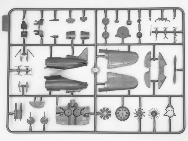 ‘Air Battle Over Khalkhin-Gol’ I-16 Type 18 / I-153 Chaika / Ki-27a (Set of 3 Aircraft) — image 4 of 10
