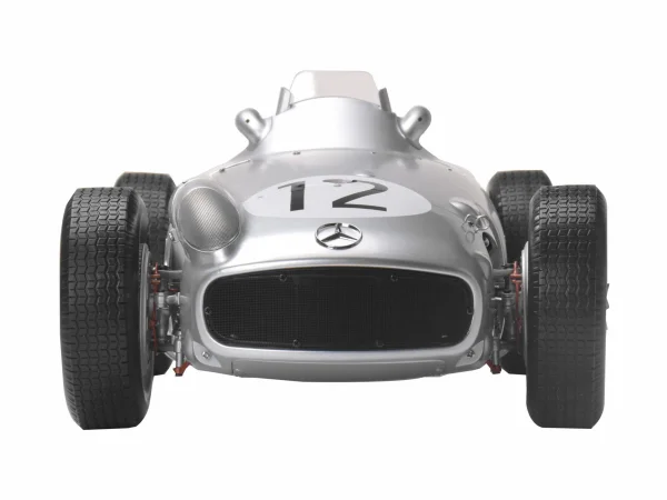 Mercedes-Benz W196 R Stirling Moss #12 1:8 Scale Metal Kit