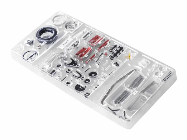 IXO Full Kit Volvo S122 Amazone 1:8 Scale Metal Kit
