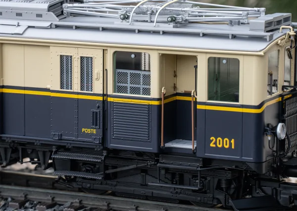 LGB Class FZe 6/6 Powered Rail Car Era VI — image 4 of 8