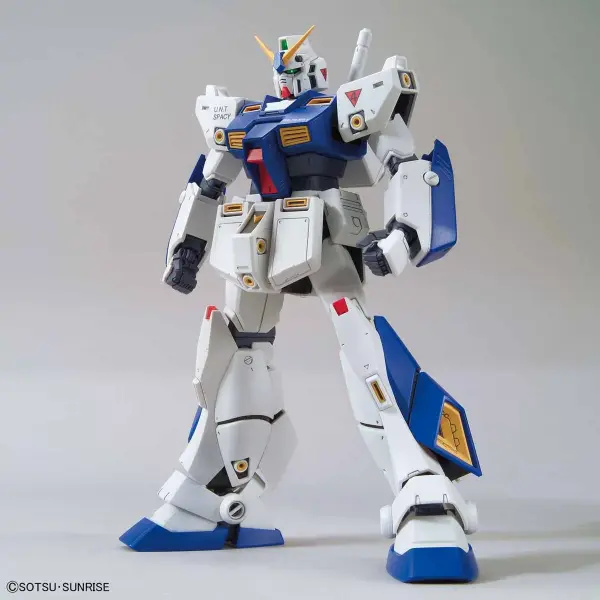 MG 1:100 Gundam NT-1 Version 2.0 — image 4 of 8