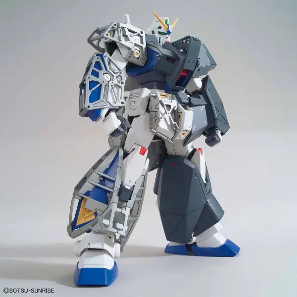 MG 1:100 Gundam NT-1 Version 2.0 — image 5 of 8