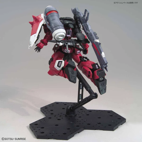 MG 1:100 Gunner Zaku Warrior (Lunamaria Hawke Custom) — image 2 of 11