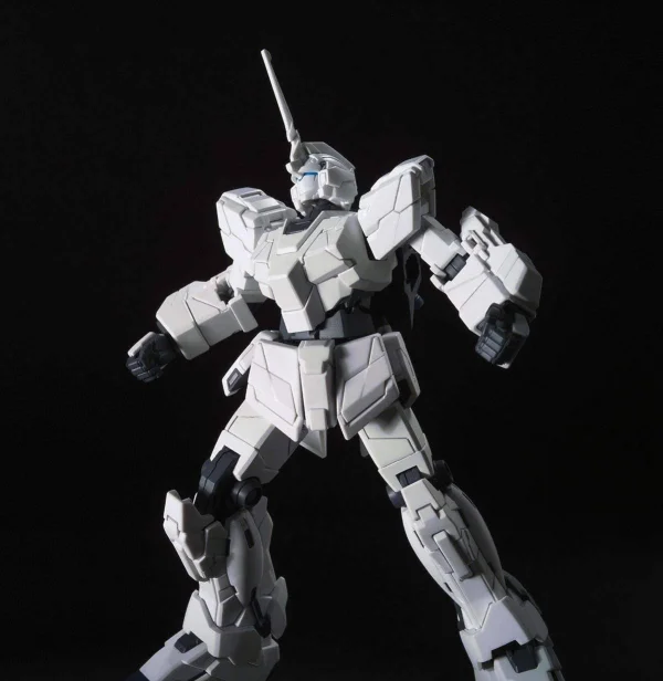 HGUC 1:144 RX-0 Unicorn Gundam (Unicorn Mode) &mdash; image 6 of 7
