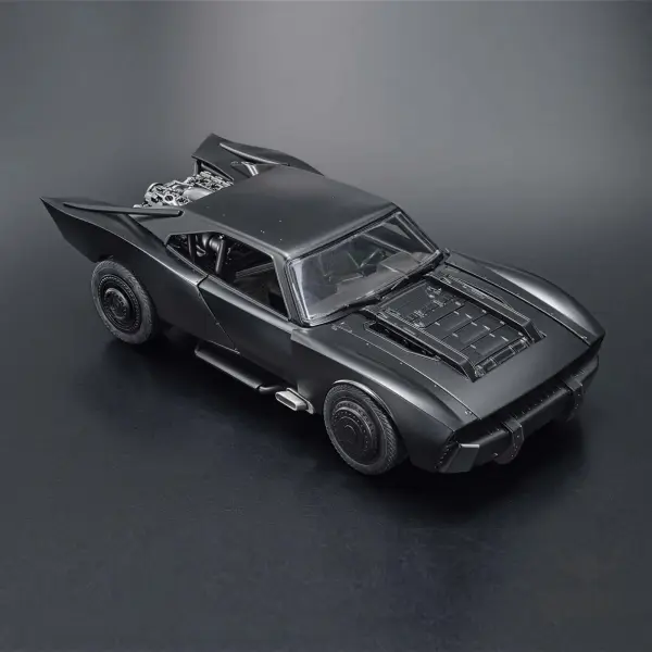 1/35 Scale Model Kit Batmobile (The Batman Version) — image 2 of 3