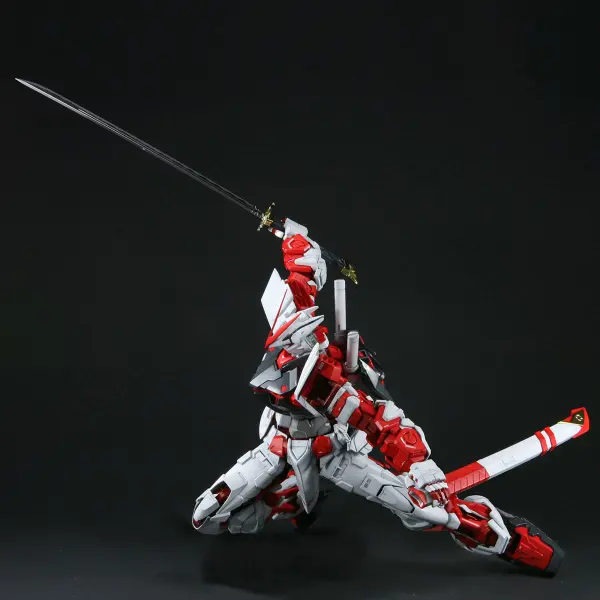 PG 1/60 Gundam Astray Red Frame — image 5 of 5