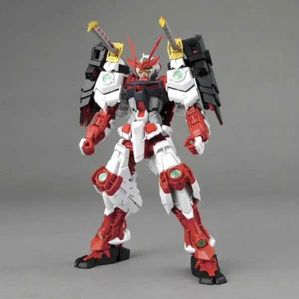 MG 1:100 Sengoku Astray Gundam — image 2 of 3