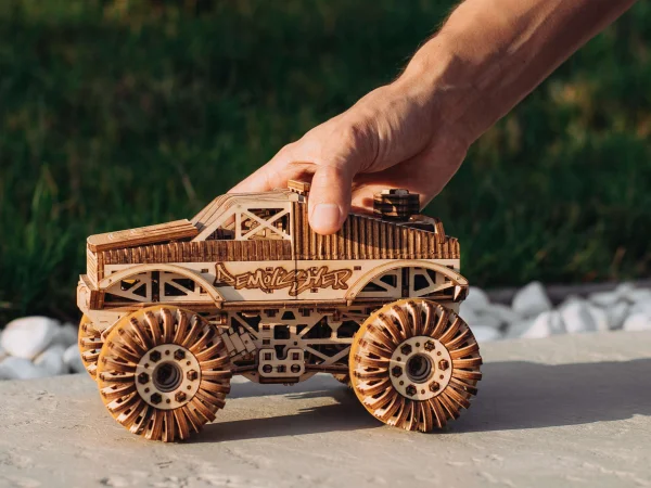 Wood Trick Monster Truck