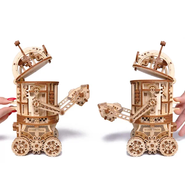 Wood Trick Space junk robot (mechanical)