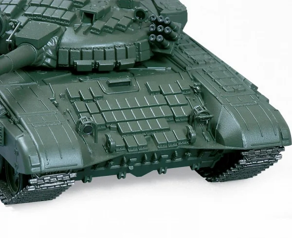 Zvesda Russian Main Battle Tank T-72B — image 7 of 8