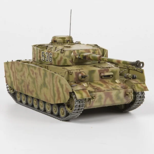 Zvezda Panzer IV Ausf.H &mdash; image 6 of 7