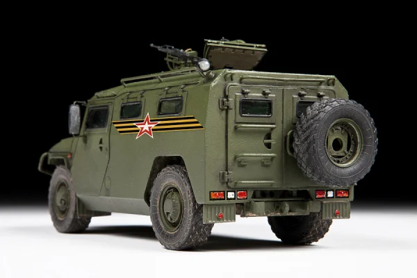 Zvesda Russian Armoured Vehicle Gaz Tiger — image 6 of 9