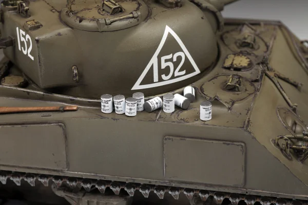 Zvezda M4 A2 Sherman — image 6 of 9